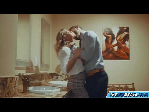 ❤️ Бүкіл аққұба сізді қоғамдық дәретханада азғырғанда ❤❌ Саху kk.com-full-porner.ru ❌❤